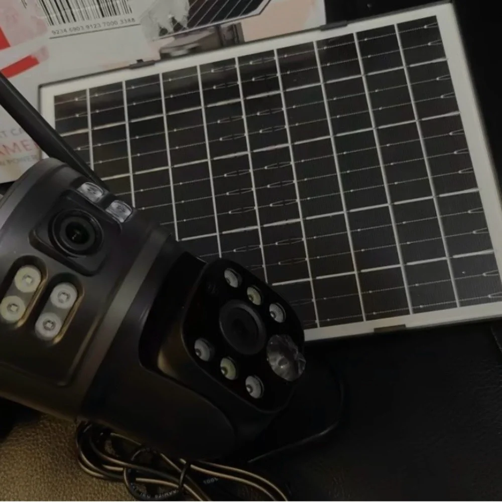 4G LTE Outdoor Security Camera with Solar Panel - Black